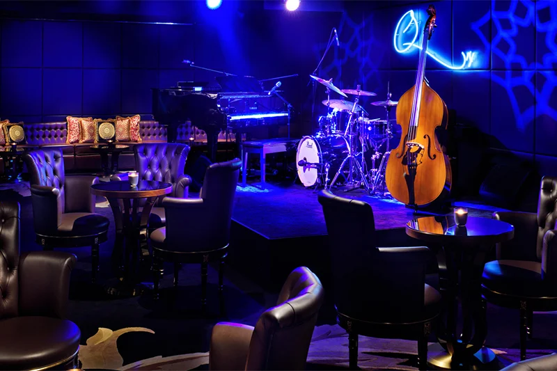 Wednesday to Thursday: Head to a live music night